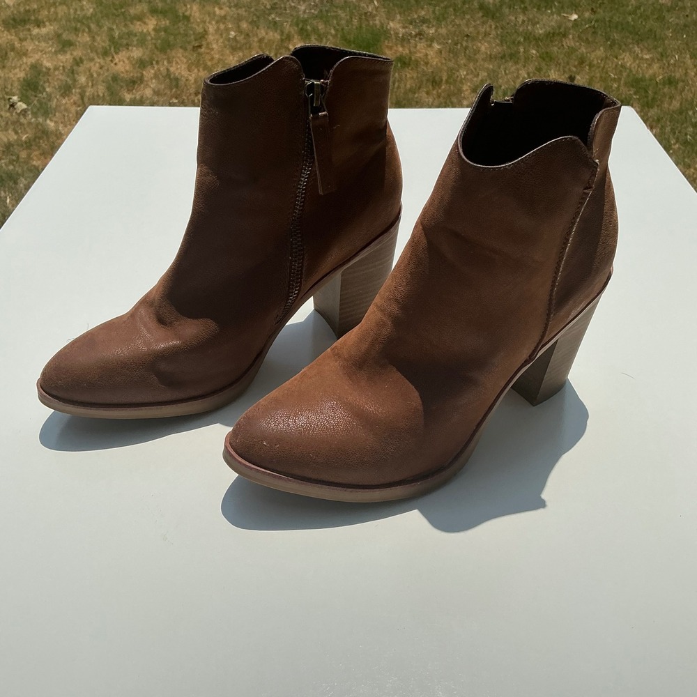 MIA Womens Cognac Brown Faux Leather Block Heel Ankle Boots Size 7.5 - Picture 10 of 10